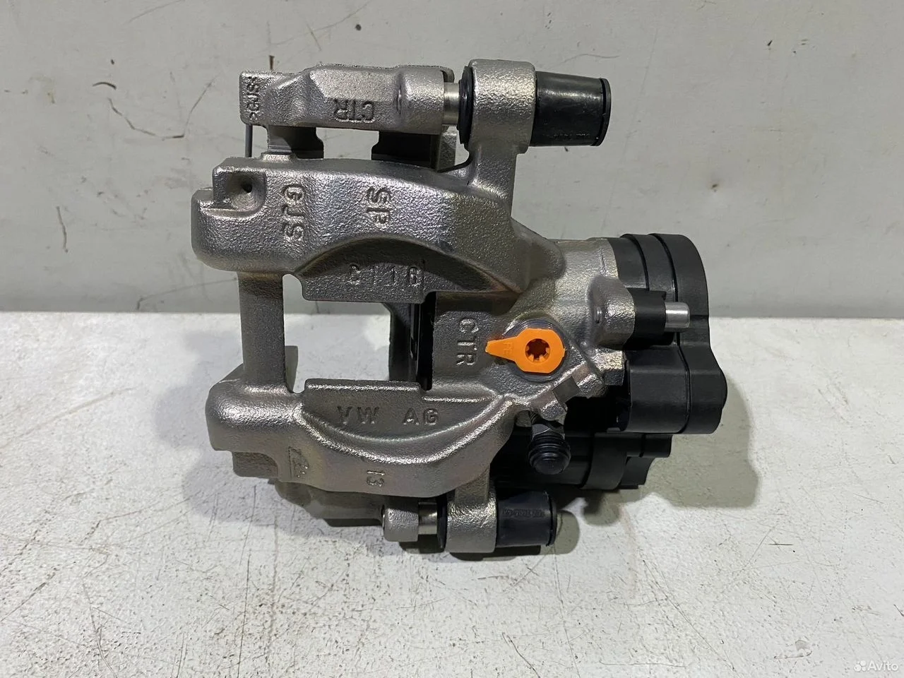 Суппорт тормозной задний левый volkswagen tiguan 2