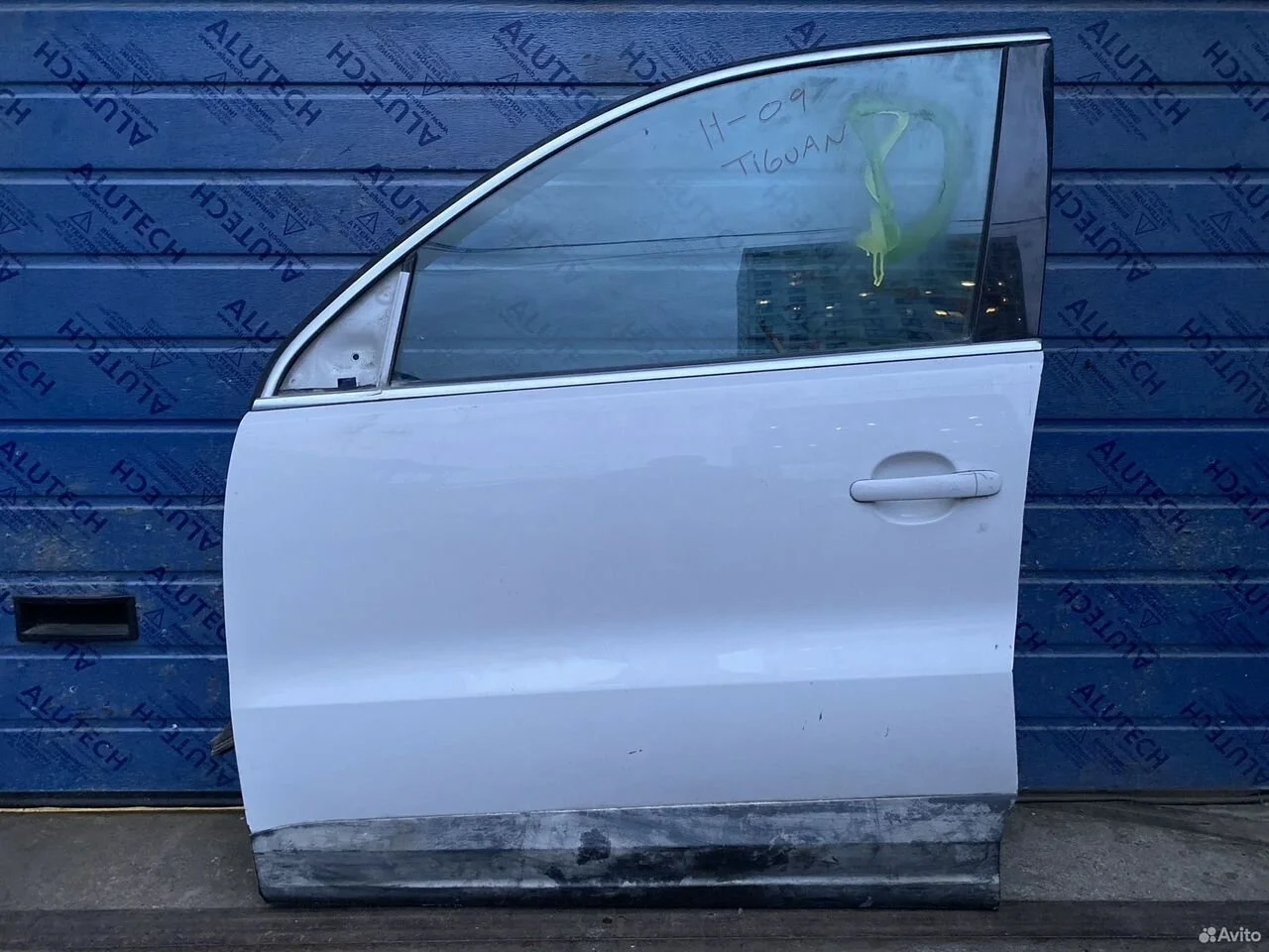 Дверь передняя левая volkswagen tiguan 5n0831055b