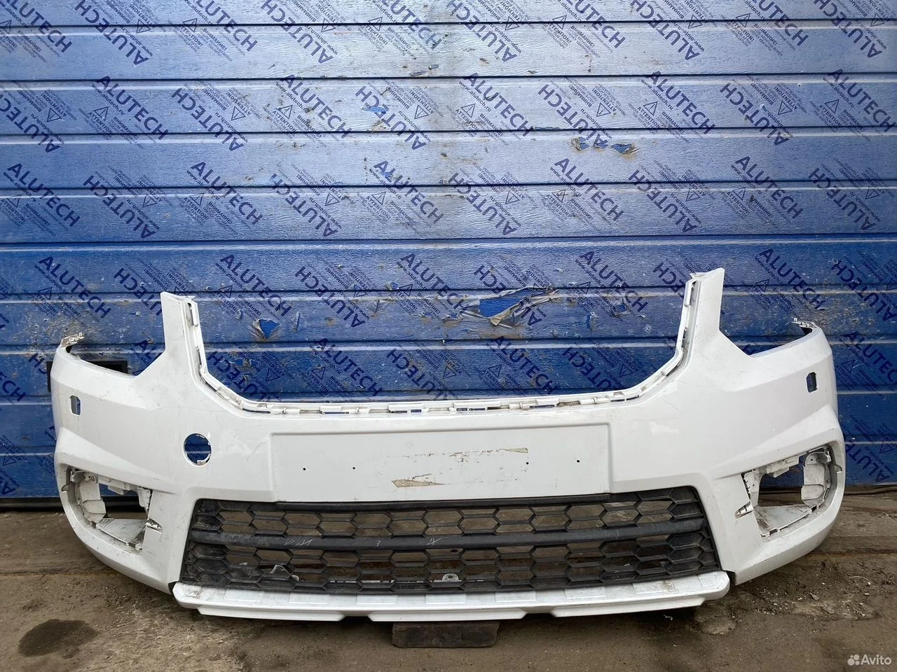 Бампер передний skoda yeti