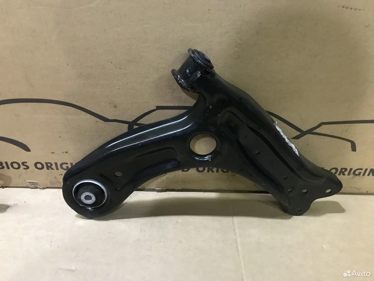 Рычаг передний правый skoda fabia 2