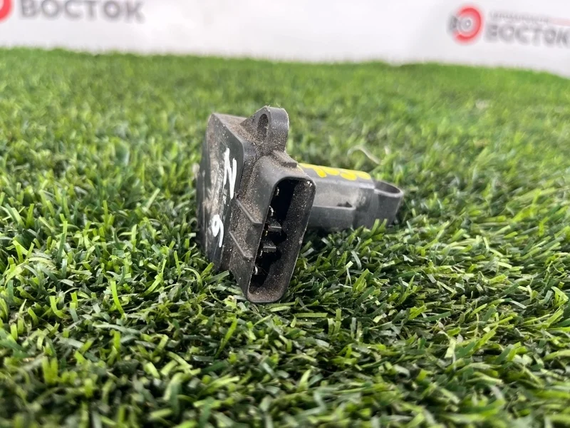 Датчик массового расхода воздуха MAZDA 3 2003-2009 1974002010 BK Z6