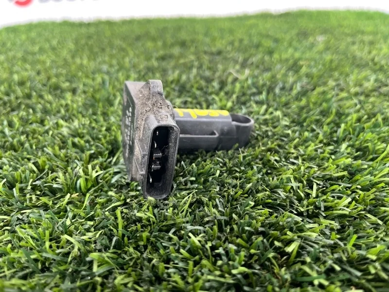 Датчик массового расхода воздуха MAZDA 3 2003-2009 1974002010 BK Z6