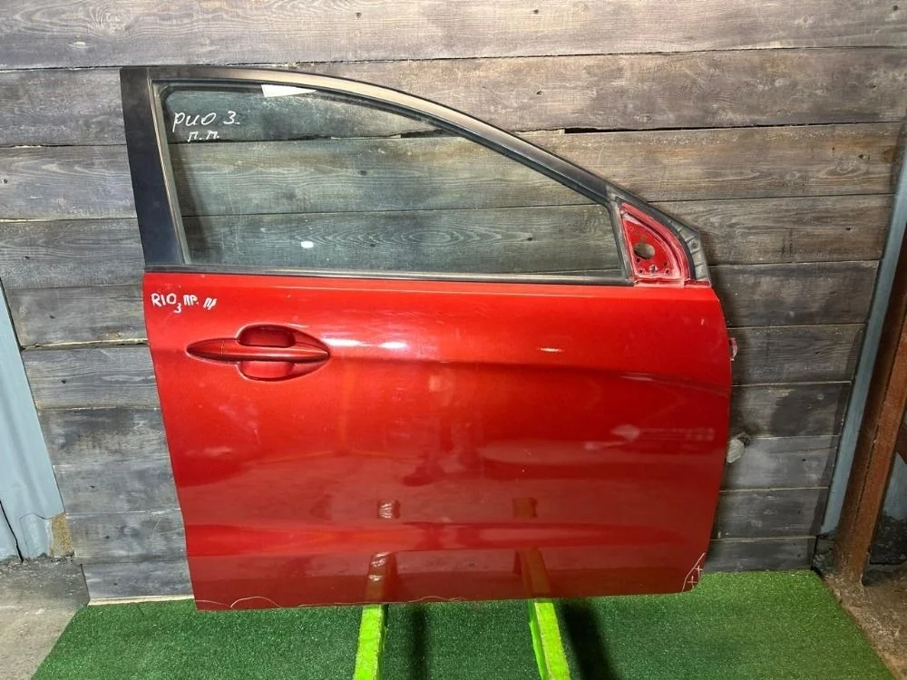 Дверь передняя правая Kia Rio 3