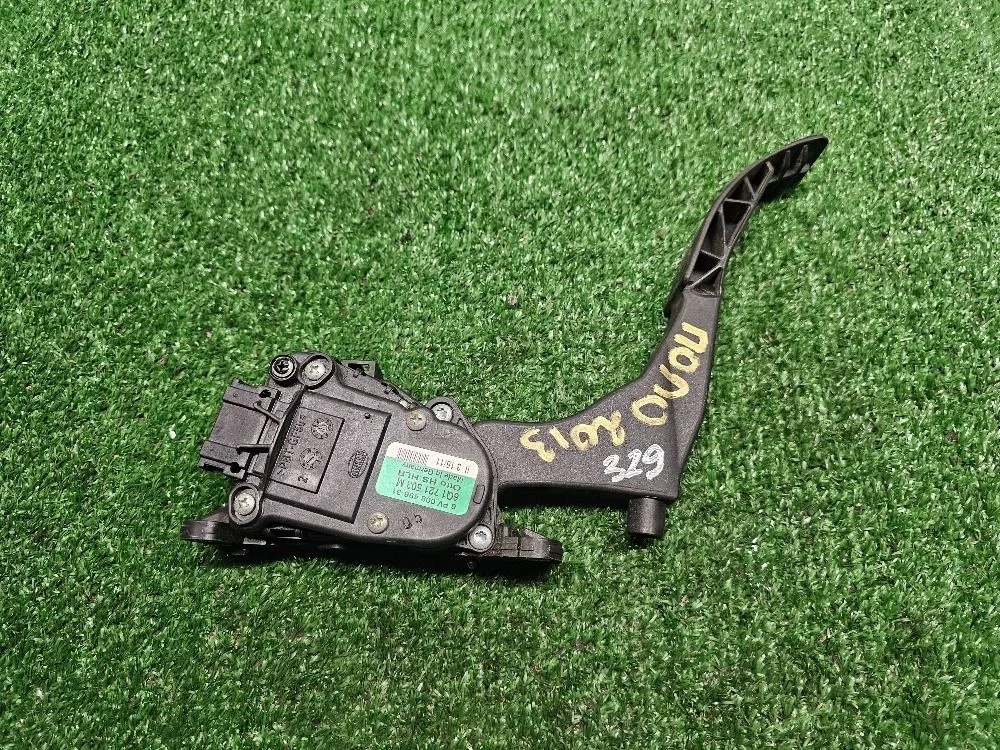 Педаль газа Skoda Fabia II