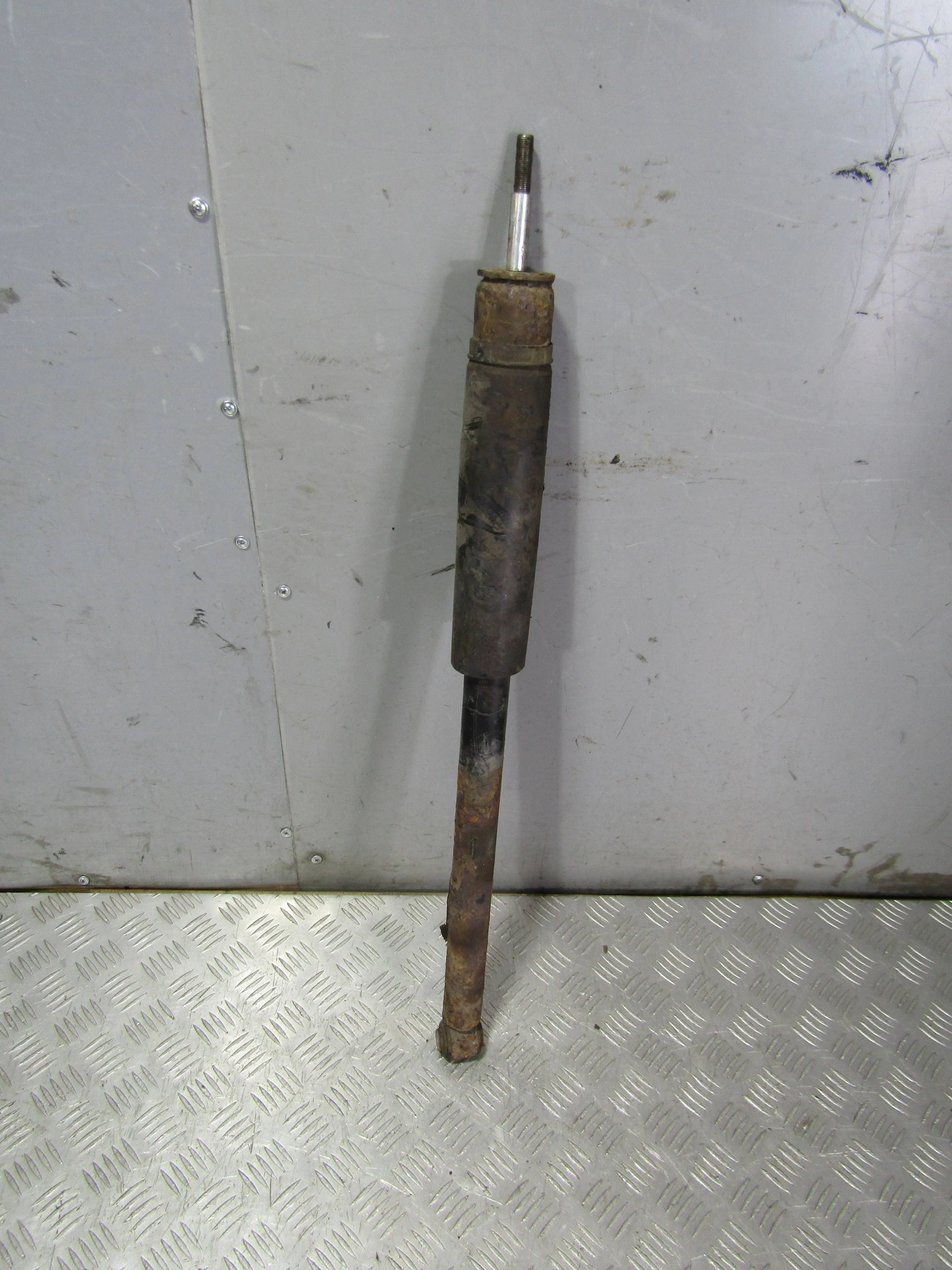 Амортизатор задний HONDA Civic VIII (2005—2009)