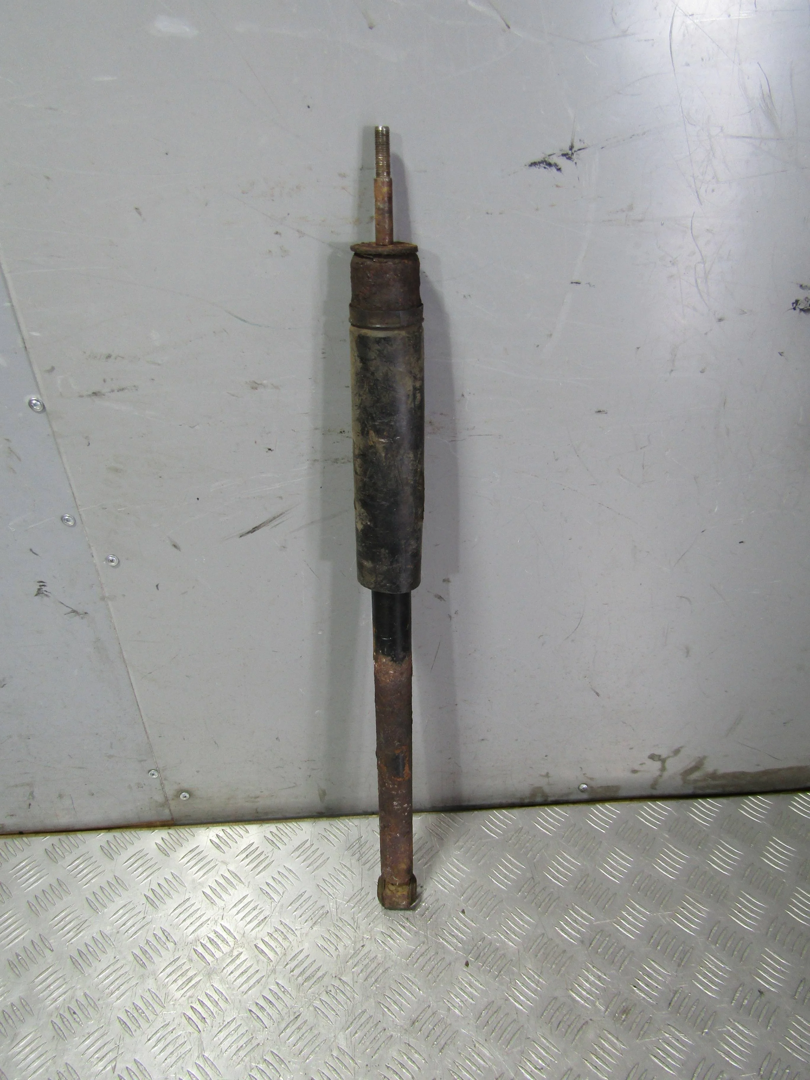 Амортизатор задний HONDA Civic VIII (2005—2009)