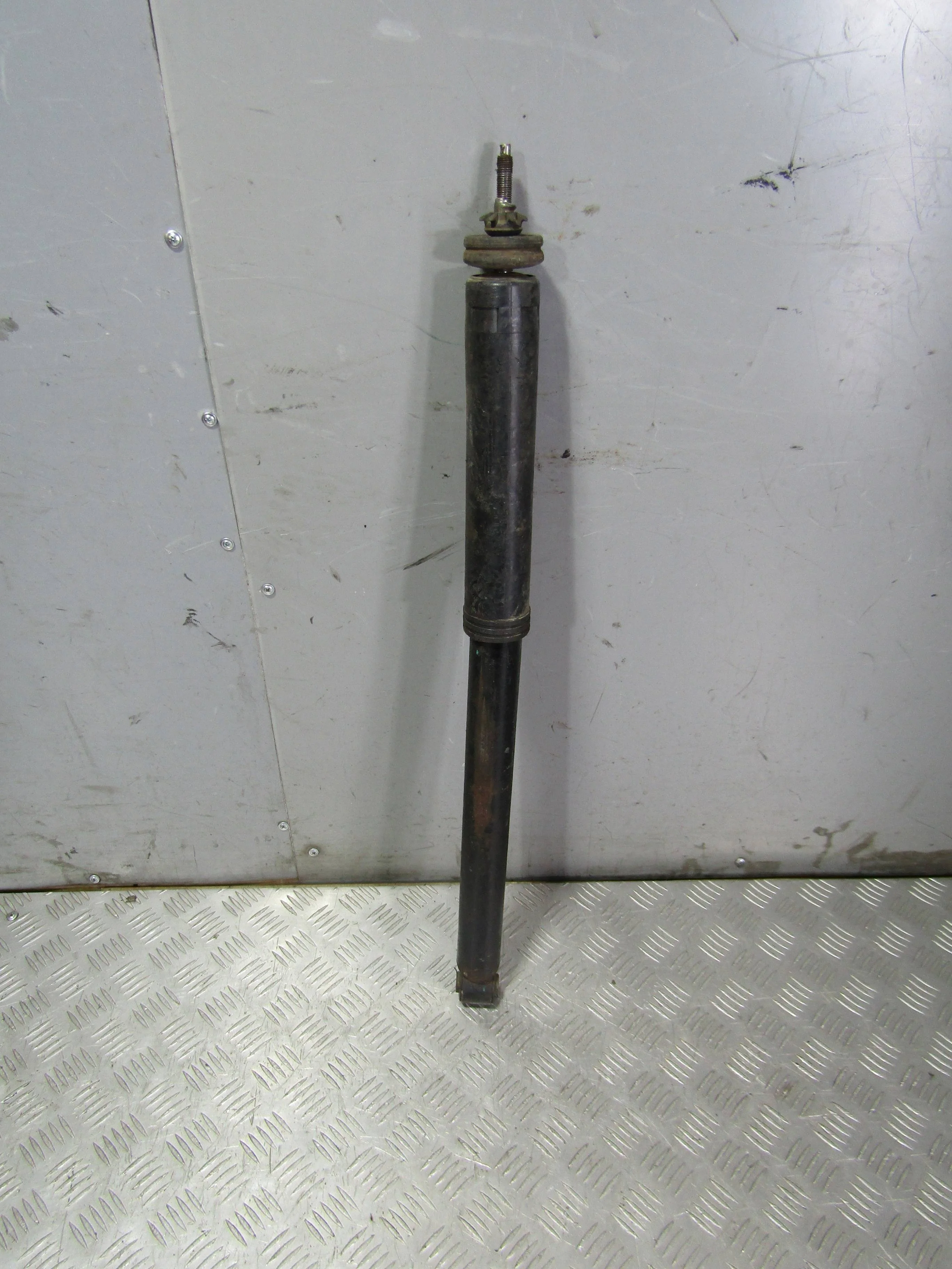 Амортизатор задний HONDA Civic VIII (2005—2009)