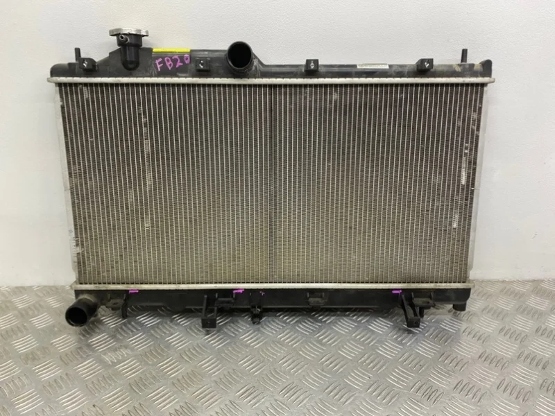 Радиатор охлаждения Subaru XV GP