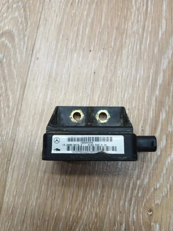 Датчик ускорения Mercedes ML W163