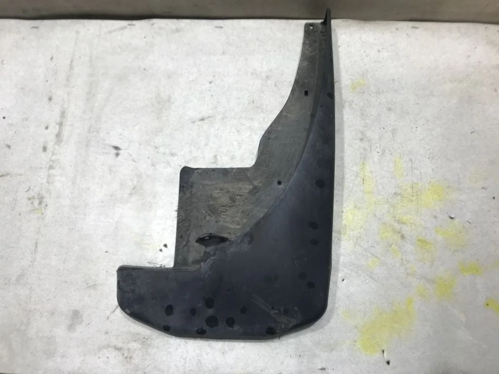 63850EA500 Брызговик правый Nissan Pathfinder R51