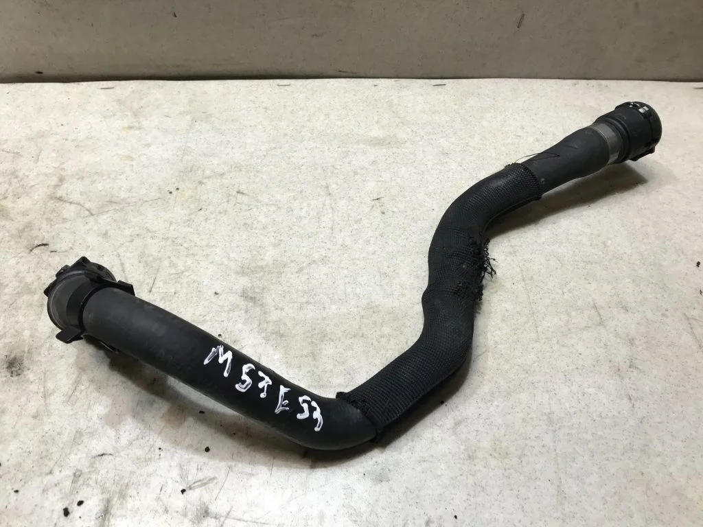 11537788276 Патрубок системы охлаждения BMW E53