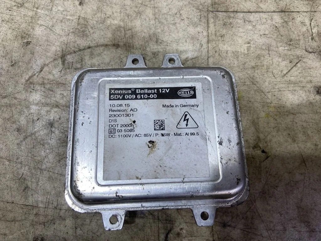 Блок розжига ксенона Hella 5DV00961000