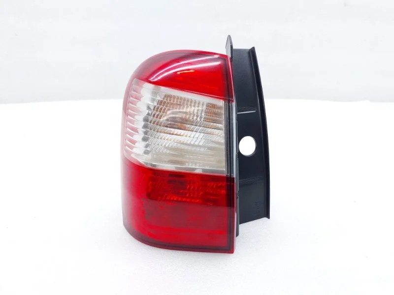 Фонарь Nissan Terrano 2017 D10