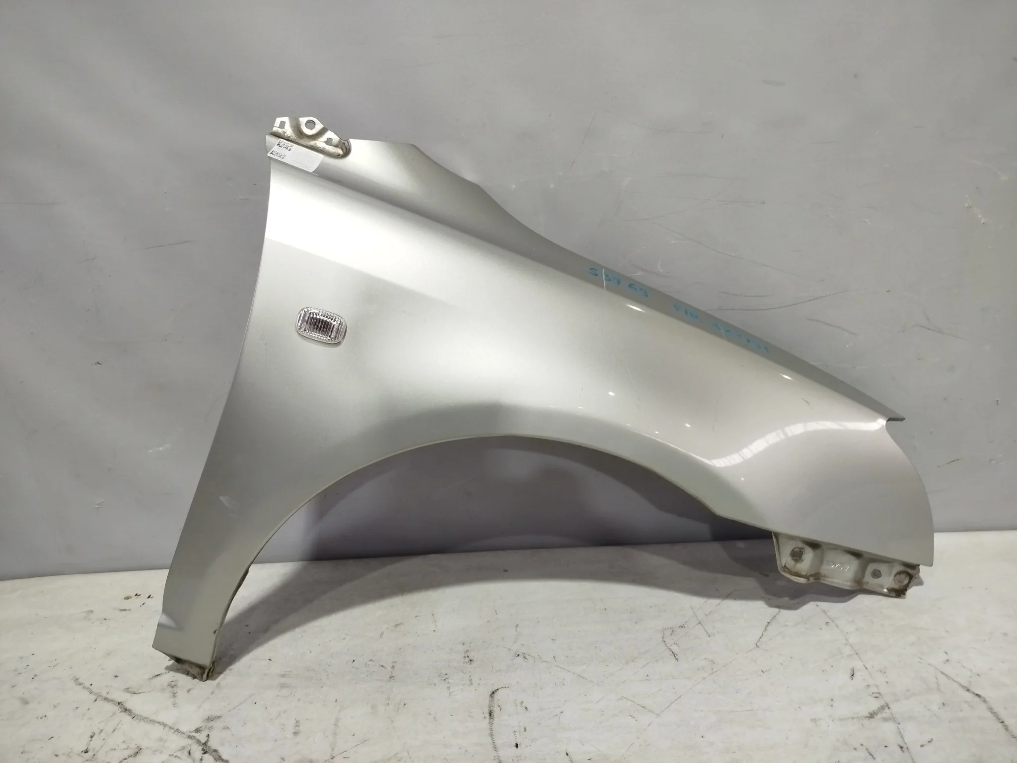 КРЫЛО TOYOTA 5381105020 ПЕРЕД ПРАВО серебро, 1C0 S3769