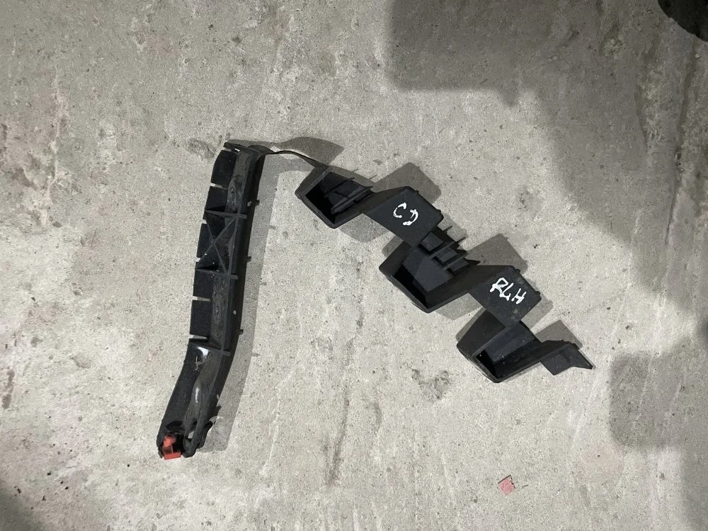 кронштейн заднего бампера левый opel corsa D 3d