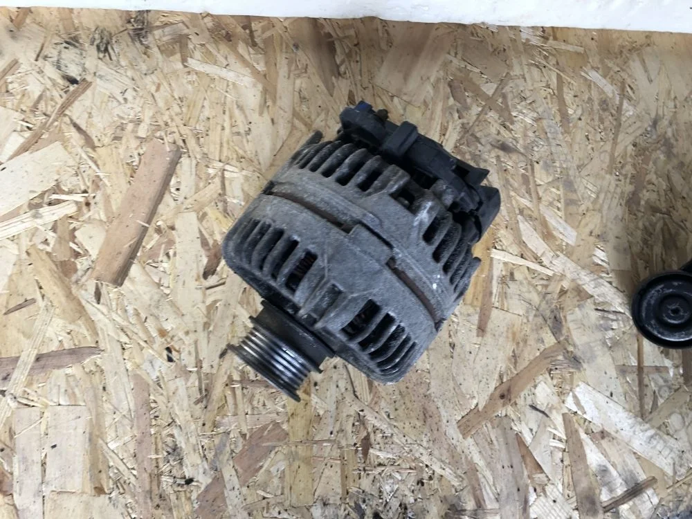 генератор opel astra H под гайку 1.6/1.8