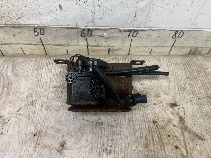 КЛАПАН ВКЛЮЧЕНИЯ ЗАДНЕГО МОСТА Mitsubishi Pajero Sport 2 2008 2009 2010 2011 2012 2013 2014 2015 3590A011 KH, задний