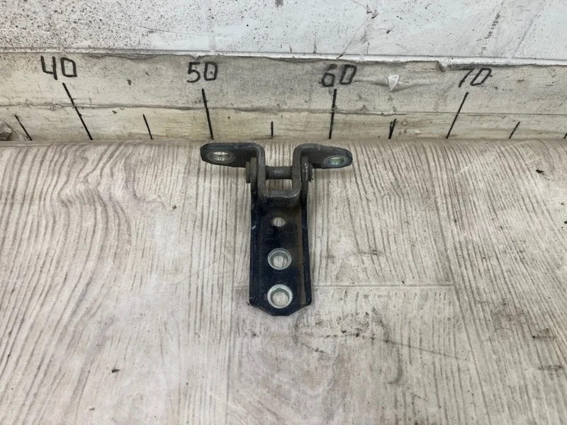 Петля двери MITSUBISHI PAJERO SPORT 2 2008 2009 2010 2011 2012 2013 2014 2015 5702A006 KH, передняя правая