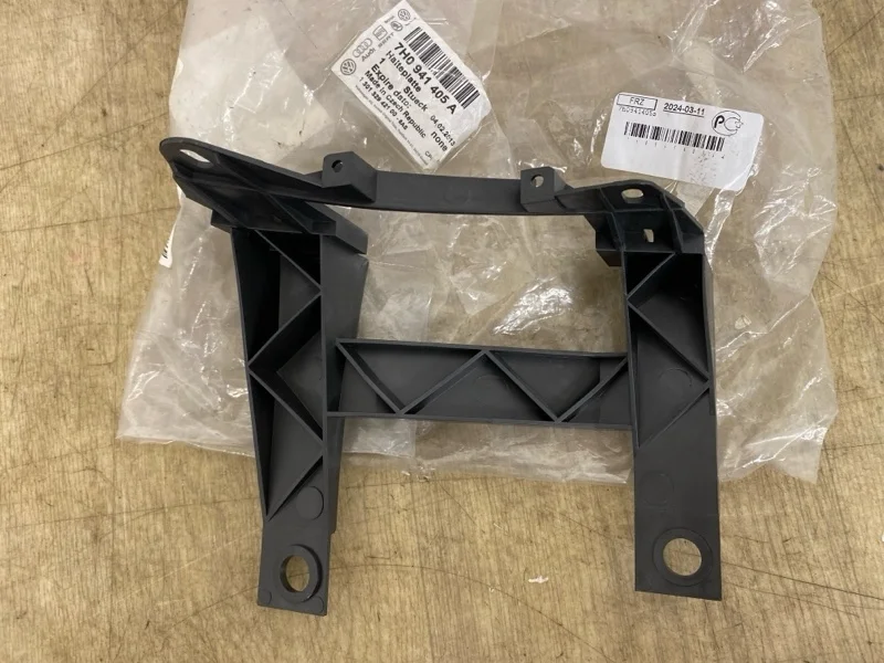 КРОНШТЕЙН ФАРЫ VOLKSWAGEN TRANSPORTER 2003 2004 2005 2006 2007 2008 2009 2010 7H0941405A T5, передний левый