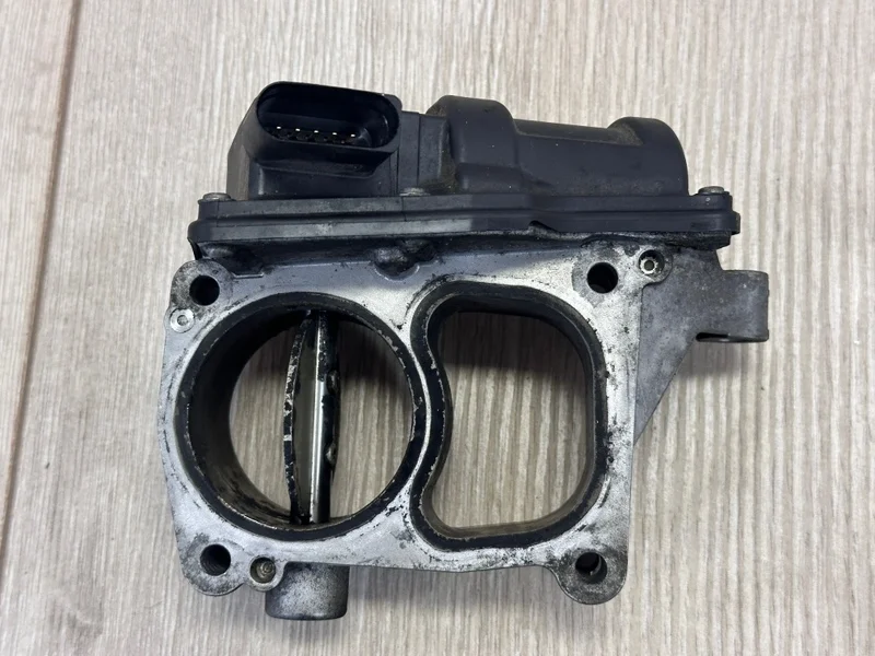 Вихревая заслонка Audi Q7 S-line 2019 4M