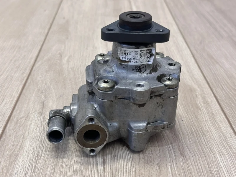 Насос гур VW Touareg 2 2010-2018 7P