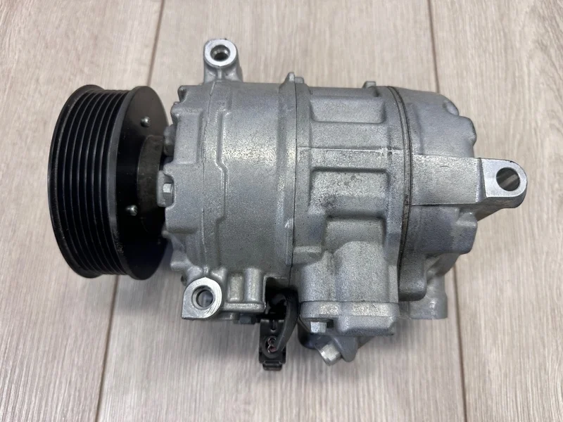 Компрессор кондиционера Porsche Cayenne 2011 958 (92A)