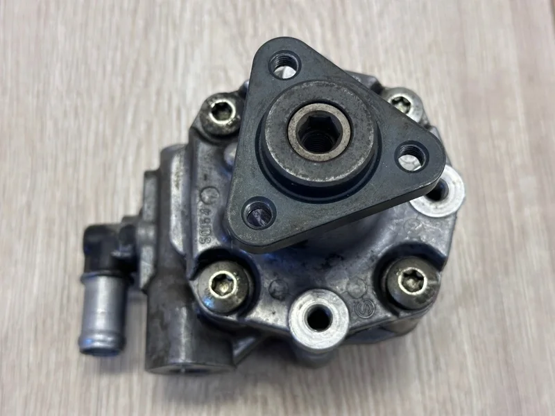 Насос гур VW Touareg 2 2010-2018 7P