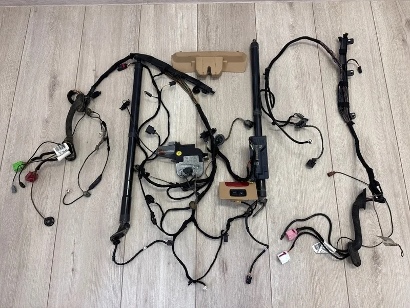 Комплект проводки крышки багажника. Porsche Cayenne 2011 958 (92A)