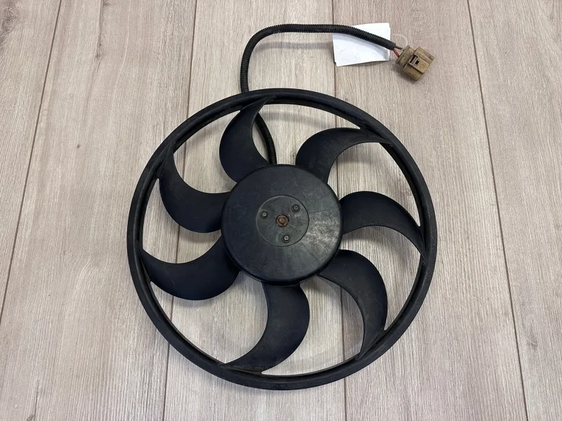 Вентилятор радиатора VW Transporter T5 2003-2010 7H