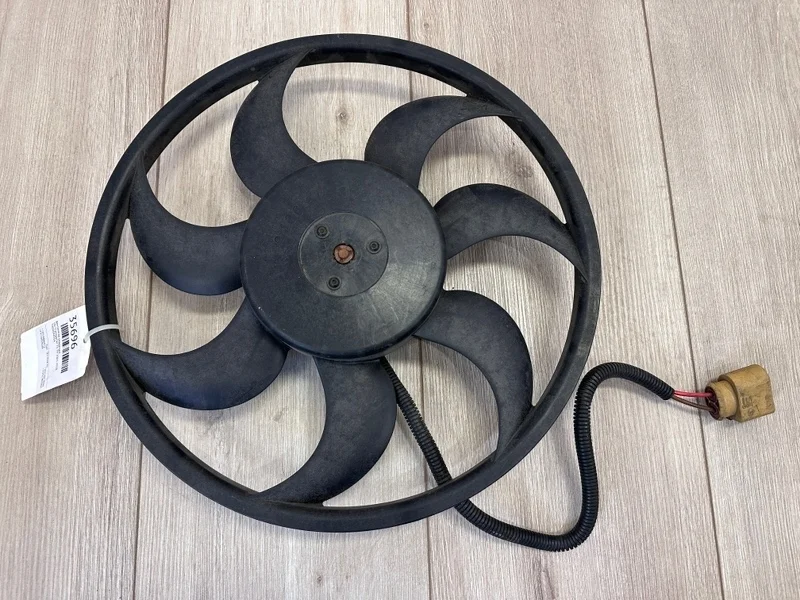 Вентилятор радиатора VW Transporter T5 2003-2010 7H