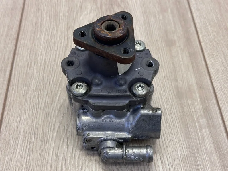 Насос гур VW Touareg 2 2010-2018 7P