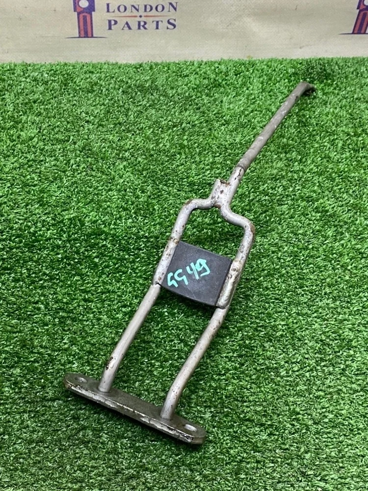 Кронштейн замка капота BMW E93