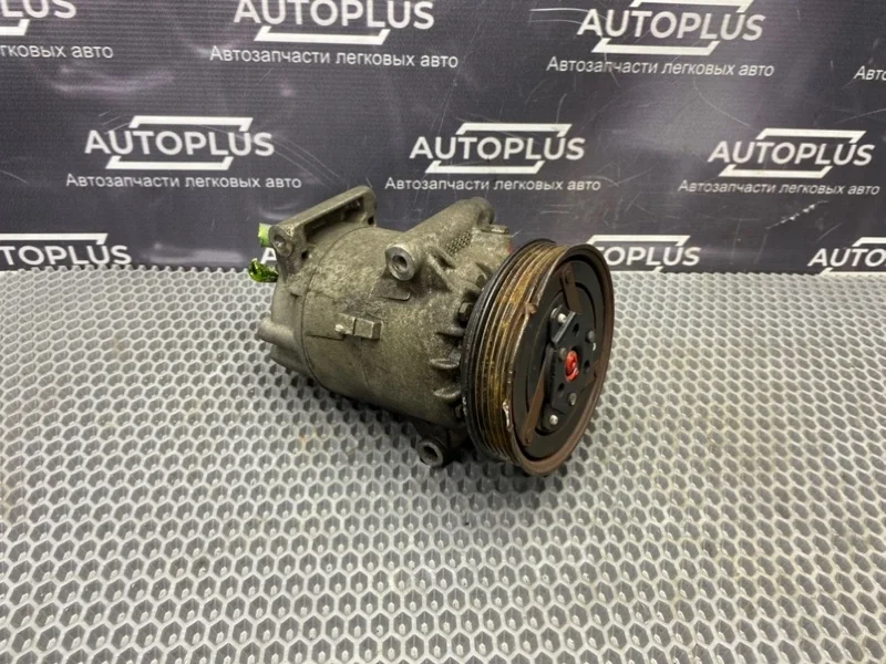 Компрессор кондиционера Renault Megane 2007 8200470242 СЕДАН K4M812
