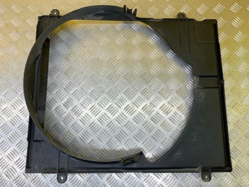 Диффузор вентилятора Mitsubishi L200 (2006-2015) 2006 MN135054 ПИКАП 2.5 D 4D56