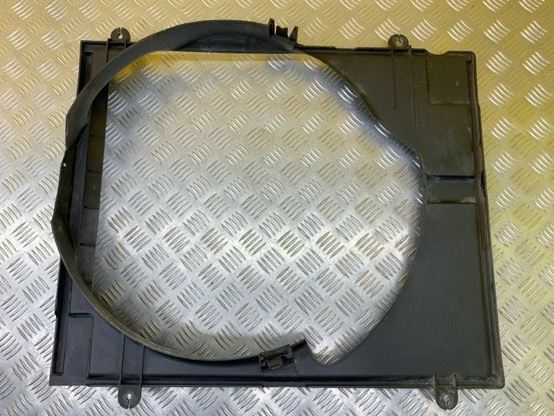 Диффузор вентилятора Mitsubishi L200 (2006-2015) 2006 MN135054 ПИКАП 2.5 D 4D56