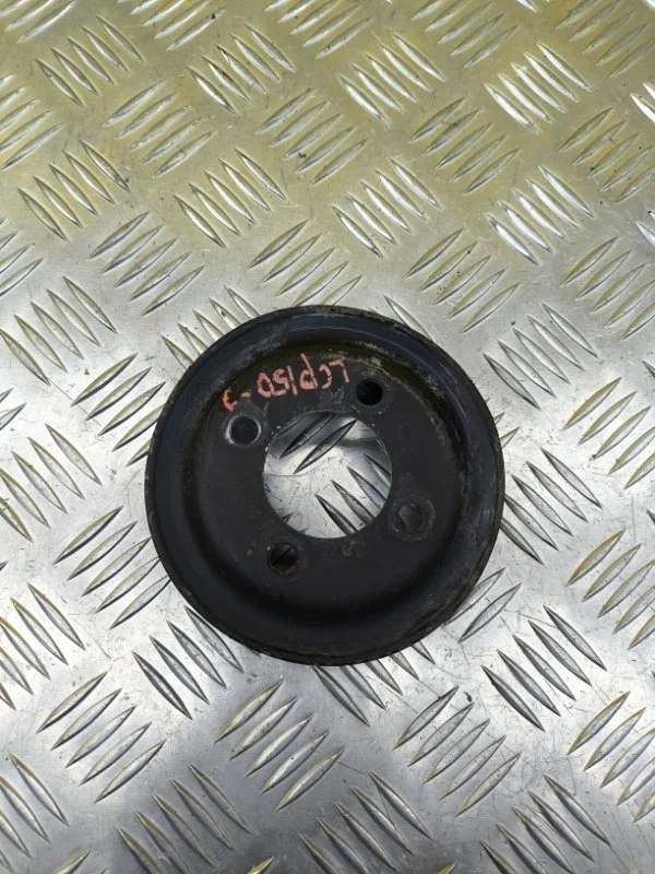 Шкив помпы Toyota Land Cruiser Prado 150 (2009-2023) 2012 1637130020 ВНЕДОРОЖНИК 3.0 D 1KDFTV