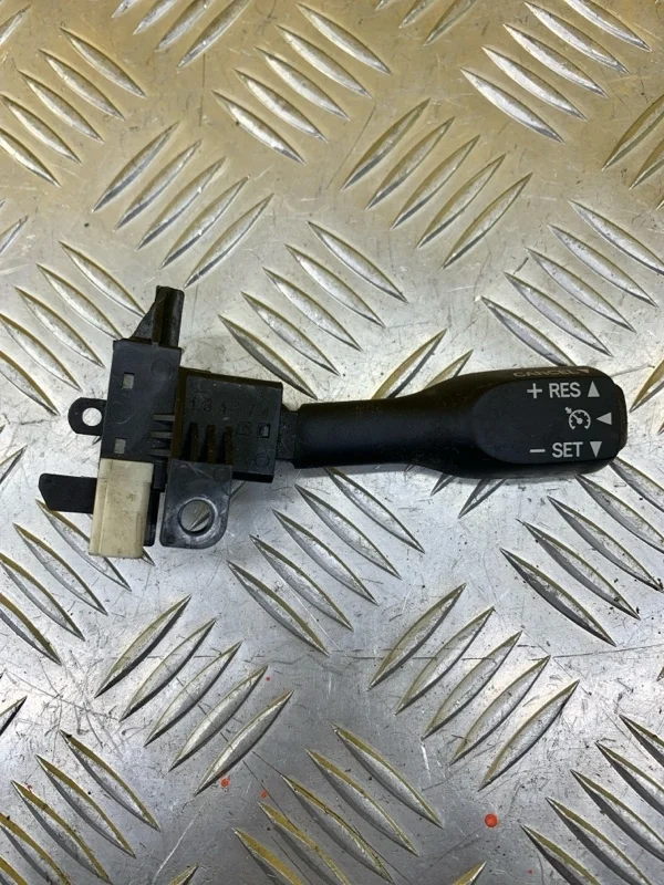 Переключатель круиз-контроля Toyota Land Cruiser (100) 1998-2007 2004 8463234011 ВНЕДОРОЖНИК 4.7 I 2UZFE