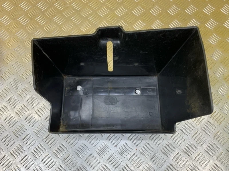 Полка аккумулятора Mitsubishi L200 (2015-2022) 2016 MN179221 ПИКАП 2.4 D 4N15