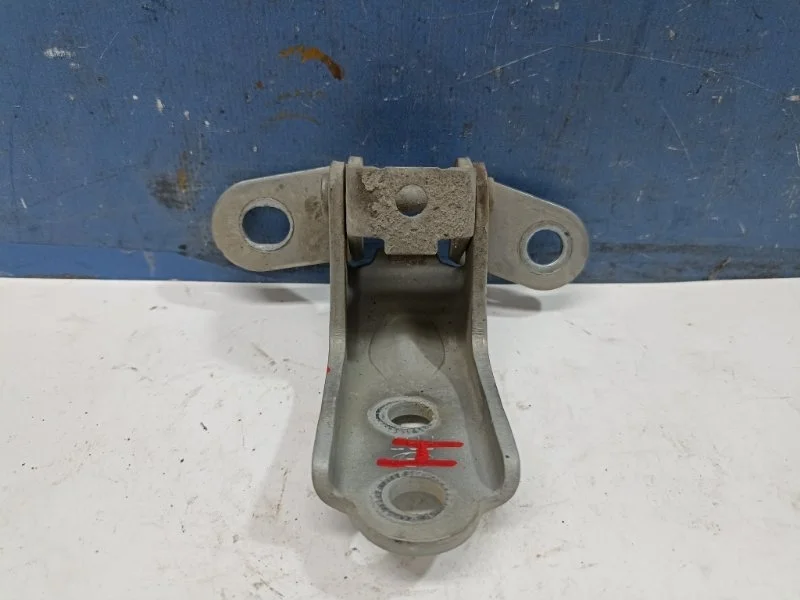 Петля двери Kia Ceed 2012 793102H000 ED 1.6 G4FC, передняя левая