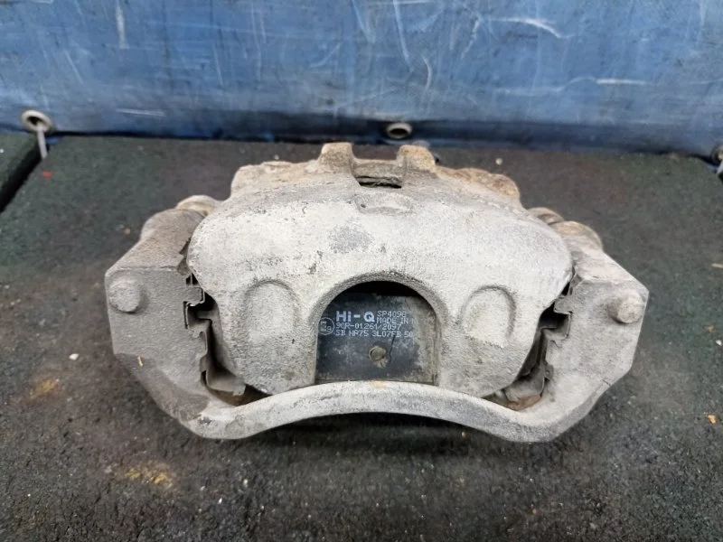 Суппорт тормозной Kia Ceed 2012 581301H000 ED 1.6 G4FC, передний правый