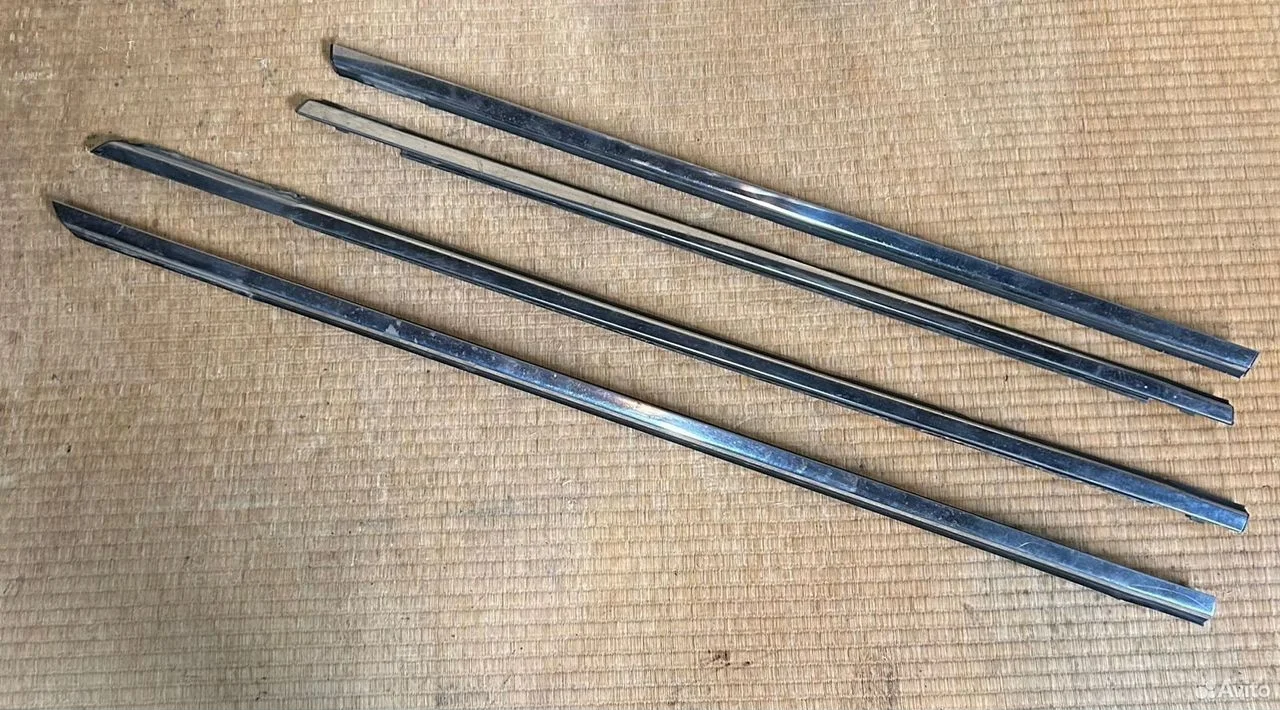 Молдинг стекла двери Ниссан Теана J31