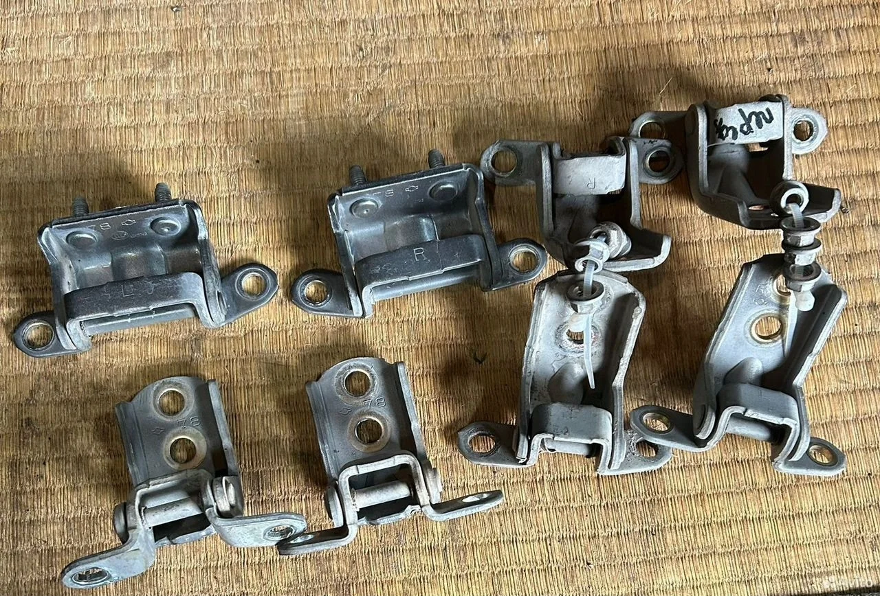 Петли двери Ниссан Теана J31