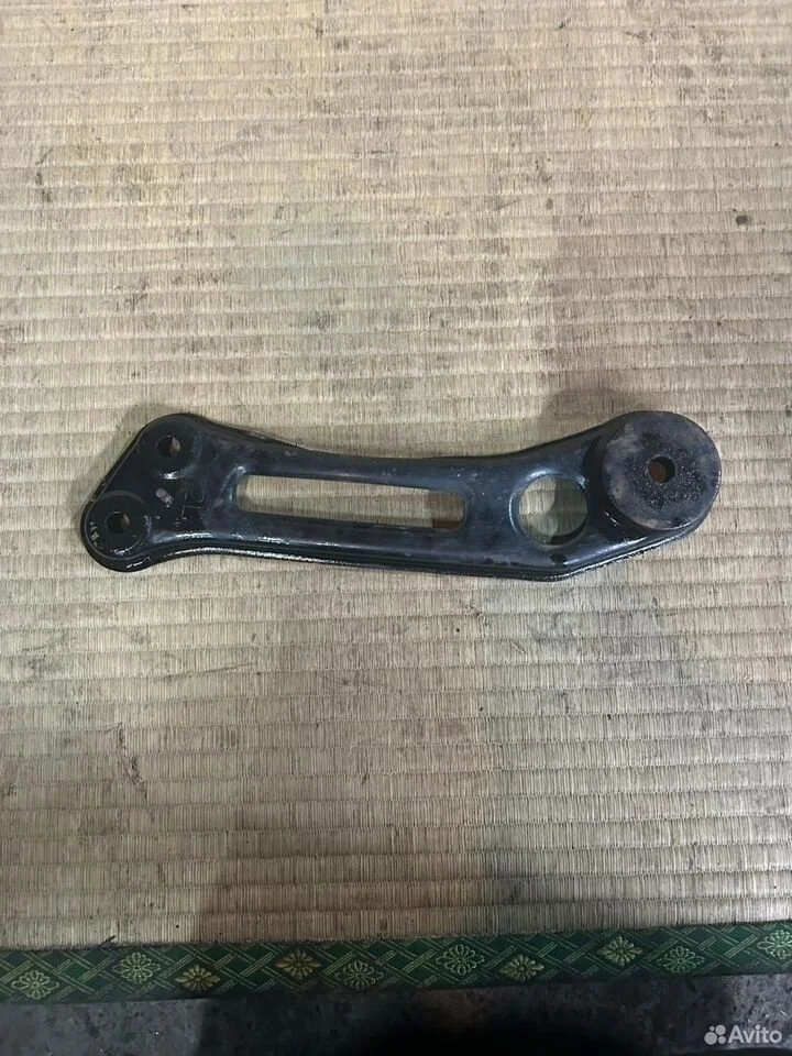 Кронштейн переднего подрамника ниссан теана j31