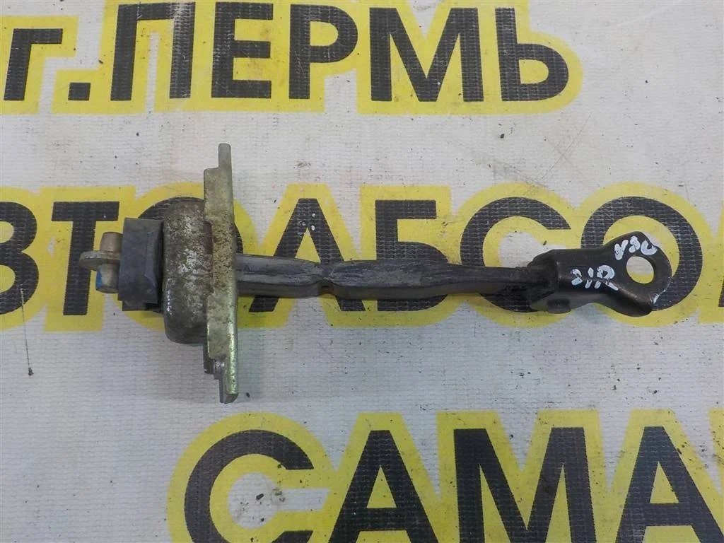 Ограничитель двери Toyota Camry XV30 (2001—2006)