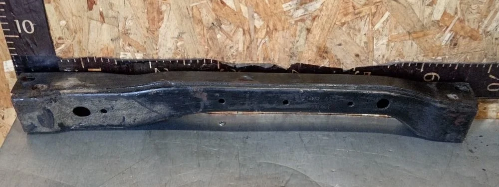 Балка передняя поперечная Nissan Pathfinder III рестайлинг (2010—2014) 2012 KL0 - SILVER METALLIC