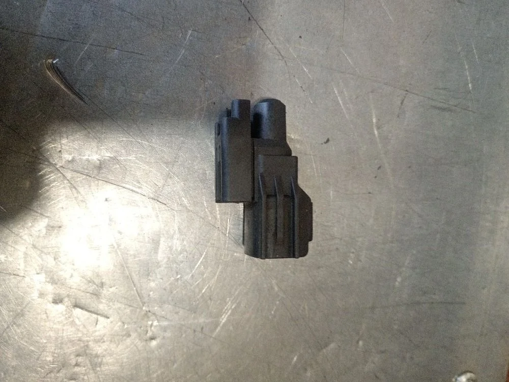 Датчик температуры воздуха наружного Suzuki Grand Vitara II (2005—2008) 2008 ZY8 (PRL RED) - красный