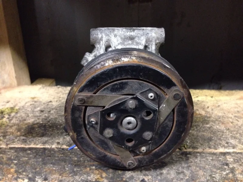 Компрессор кондиционера Renault Megane