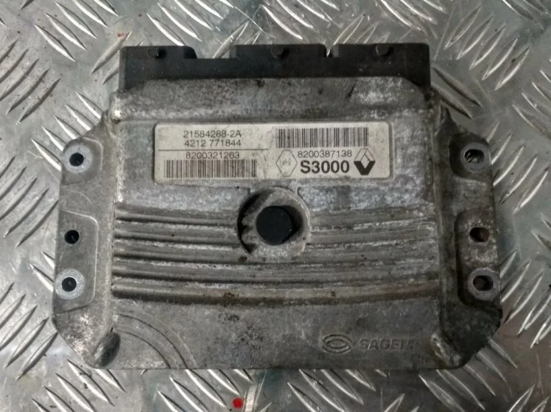 Эбу Renault Megane 2