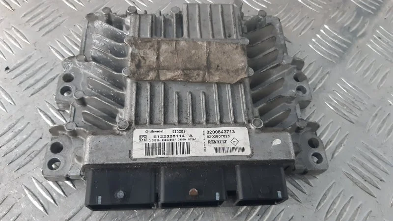 Эбу Renault Scenic 2