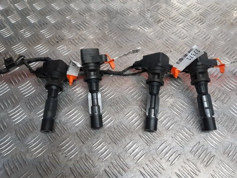 Катушка зажигания Mazda 3